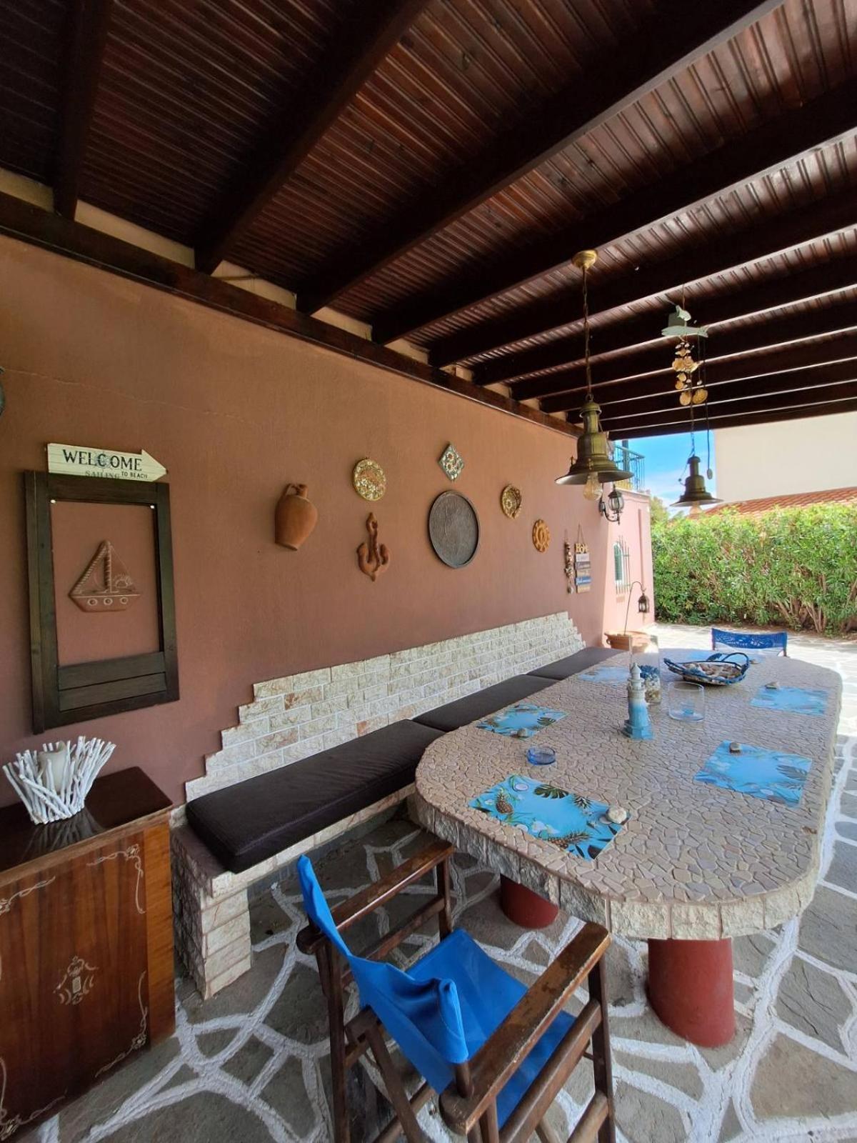 Roadhouse, Nilie Hospitality Mgmt Villa Флогита Екстериор снимка