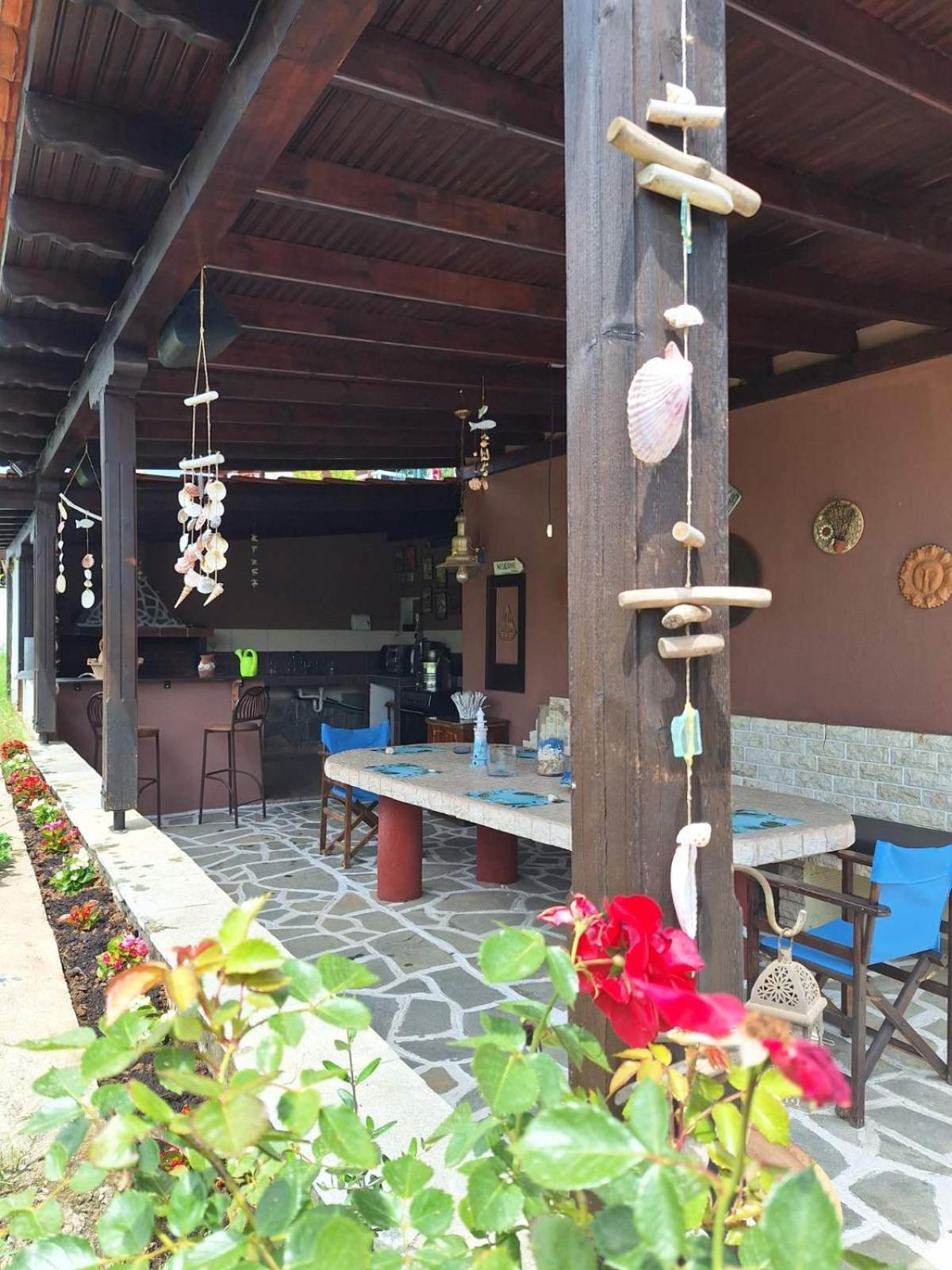 Roadhouse, Nilie Hospitality Mgmt Villa Флогита Екстериор снимка