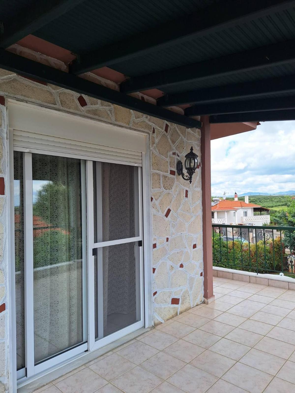 Roadhouse, Nilie Hospitality Mgmt Villa Флогита Екстериор снимка