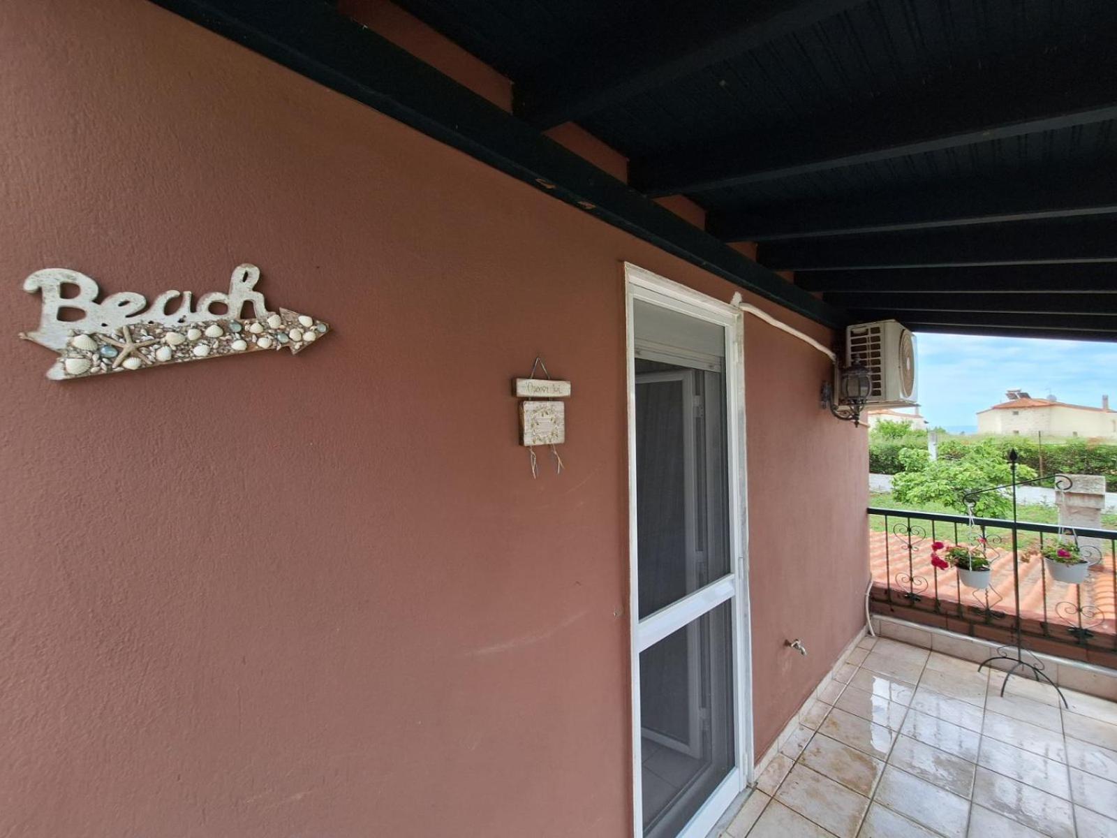 Roadhouse, Nilie Hospitality Mgmt Villa Флогита Екстериор снимка