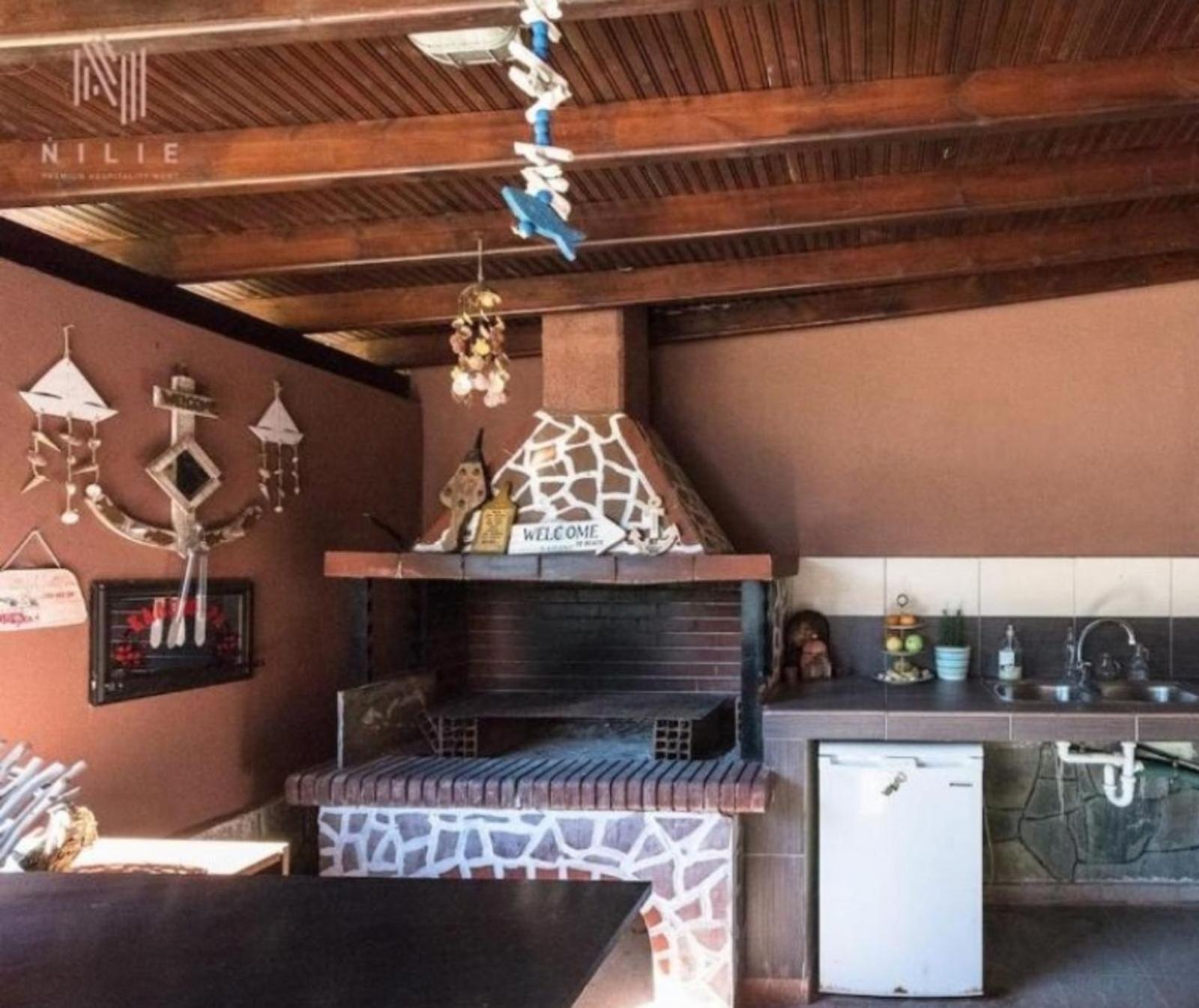 Roadhouse, Nilie Hospitality Mgmt Villa Флогита Екстериор снимка